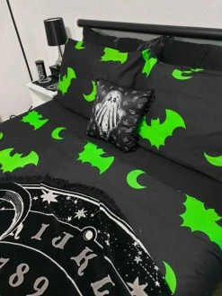 HELLS BLANKETS Creature Of The Night [Toxic] | SUPER KING QUILT SET** -Restyle Sales Shop Hells Blankets Creatureofthenight 11 7d9ee25d 0898 4f66 bffc e5806f7ca4ac 700x700