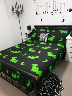 HELLS BLANKETS Creature Of The Night [Toxic] | SUPER KING QUILT SET** -Restyle Sales Shop Hells Blankets Creatureofthenight 17 14820ee8 acc2 4c0b bc1a 0a1d5b783152 700x700