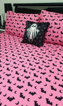 HELLS BLANKETS Sweet Darkness | QUEEN QUILT SET