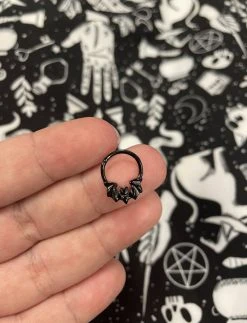 BODYVIBE Batty [Black] | SEPTUM CLICKER -Restyle Sales Shop IMG 4290 69e5ffb4 233c 4655 91a2 99e3e81f0198 700x700