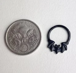 BODYVIBE Batty [Black] | SEPTUM CLICKER -Restyle Sales Shop IMG 4294 ebac4ed2 0fe7 4269 8f98 81dd98bf0a74 700x700