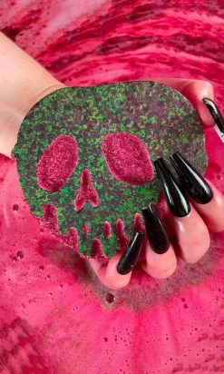 POISON LOVE BOMB Poison Apple | BATH BOMB