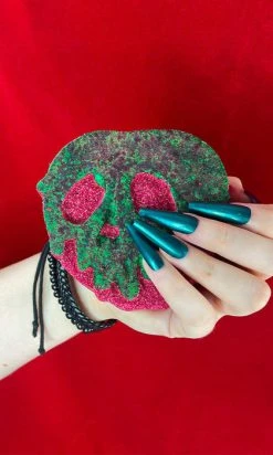 POISON LOVE BOMB Poison Apple | BATH BOMB -Restyle Sales Shop Poison Love Bomb Posion Apple 51844ee9 d3da 40b2 9d53 1dd56f3d9f11 700x700