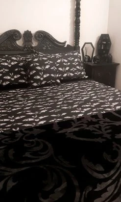 HELLS BLANKETS Midnight Flight | KING QUILT SET 12 HELLS BLANKETS Midnight Flight | KING QUILT SET -Restyle Sales Shop beserk midnight flight quilt set 4 dd3d1740 2872 4800 b569 29acf1edaf36 700x700