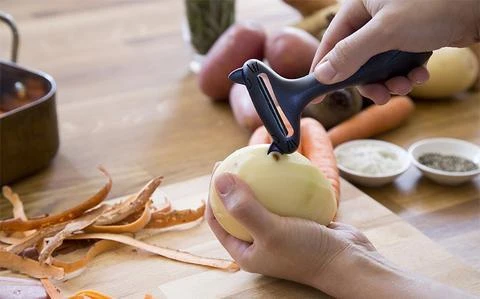 PELEG DESIGN Catpeeler | VEGETABLE PEELER 7 PELEG DESIGN Catpeeler | VEGETABLE PEELER - Image 5