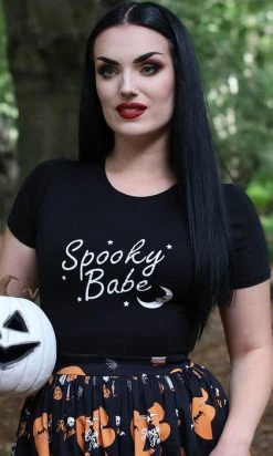 COLLECTIF Spooky Babe | T-SHIRT -Restyle Sales Shop collectif spooky babe t shirt 2 da1ea37c d86b 4cd3 9154 9f5294706841 700x700