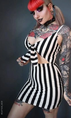 FOREST INK Beetle | FRONT TIE DRESS -Restyle Sales Shop forest ink beetle front tie dress 5 c17d6fa0 0eb2 43cf 8fd2 128c0d5998b9 700x700