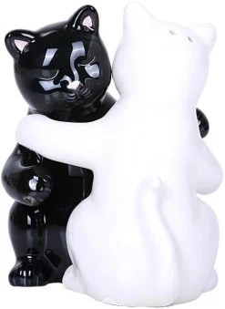 GOTHIC GIFTS Hugging Cats | SALT AND PEPPER SHAKER SET*