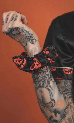 LIVELY GHOSTS Nocturnal Autumn | SLEEPWEAR SET -Restyle Sales Shop lively ghosts nocturnal autumn sleepwear set 4 700x700