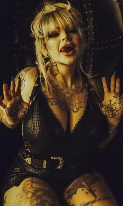 LIVELY GHOSTS Sharpshooter | HARNESS 30 LIVELY GHOSTS Sharpshooter | HARNESS -Restyle Sales Shop lively ghosts sharpshooter harness 12 6c86cfd2 058c 4302 b6d9 5a3495ea7445 700x700