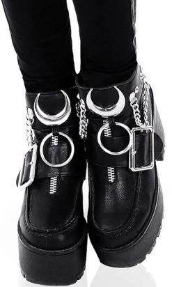 RESTYLE Iron Moon | SHOE CUFFS 11 RESTYLE Iron Moon | SHOE CUFFS -Restyle Sales Shop restyle iron moon shoe cuffs 2 ac86e8b9 ada5 4c69 81f0 272ed26f49e6 700x700