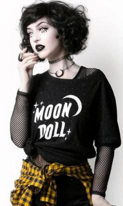ROGUE AND WOLF MoonDoll | TEE 10 ROGUE AND WOLF MoonDoll | TEE -Restyle Sales Shop rogue and wolf moon doll tee 3 7dd95898 d691 4992 8ae3 43984c8f8f83 700x700
