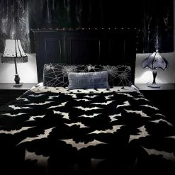 SOURPUSS Luna Bats | FULL SIZE BLANKET -Restyle Sales Shop sourpuss luna bats full size blanket 2 b11a54ea 67a1 4072 bddf ad7e52772b32 700x700