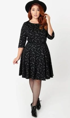 UNIQUE VINTAGE Bats [Black/Grey] | STEPHANIE DRESS -Restyle Sales Shop unique vintage black grey bats print stephanie flare dress 10 0389dcfa 463f 4710 97c7 2f132fa89bf3 700x700